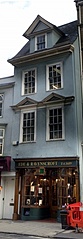 Ede & Ravenscroft, Est. 1689