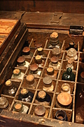 Surgeon's Chest with Medicine and Post-Mortem Dissection Equipment 3