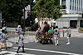 The drum-cart turns