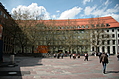 Curved building