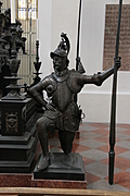Kaiser Memorial 7: Kneeling knight