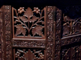 [picture: Octagonal Table 5]