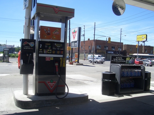 [Picture: Filling Station]