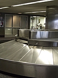 [Picture: Luggage conveyer 2]