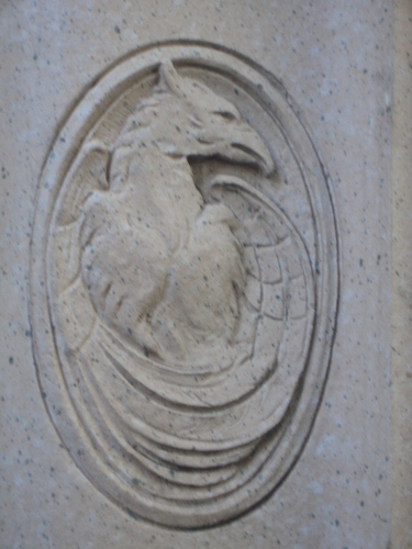 [Picture: Stone gryphon]