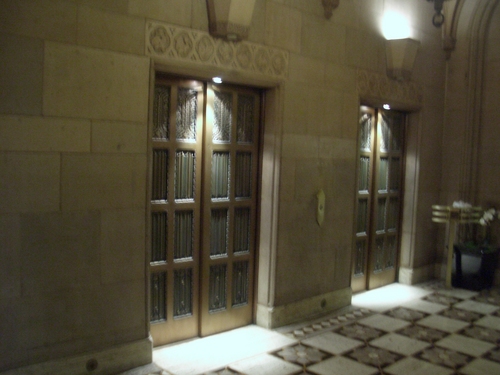 [Picture: Gold elevator door 2]