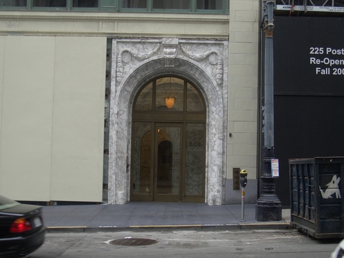 [Picture: Marble Archway in San Francisco]