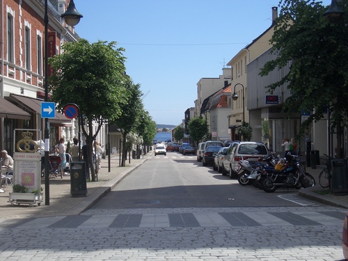 [Picture: Road to the beach 2]