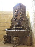[Picture: Portable fountain 2]