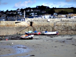 [picture: Castle harbour 2]