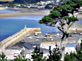 [picture: Castle harbour 6]