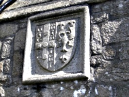 [picture: Stone crest]