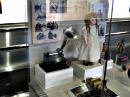 [picture: Edison Gem Phonograph Player]
