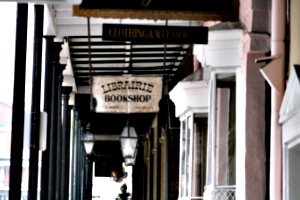 [picture: Libraire Bookshop]