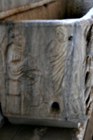 [picture: Sarcophagus 4: the other end]