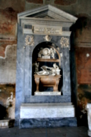[picture: A more elaborate tomb]