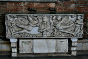 [picture: Sarcophagus with inscription 1]