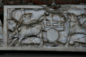[picture: 1700-year-old stone coffin 1: carved scenes]