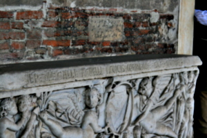 [picture: 1700-year-old stone coffin 4: inscription]