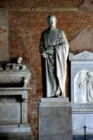 [picture: Statue of Leonardo Fibonacci 1]