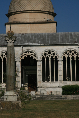 [Picture: Pillar and dome]