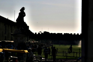 [picture: Evening crowds]