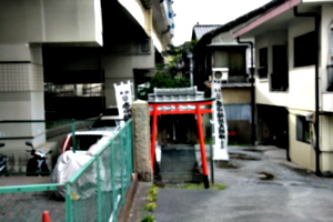 [picture: Wayside shrine]