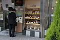 [Picture: Restaurant window-menu 1: choosing]