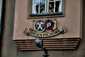 [picture: Hacker-Pschorr]