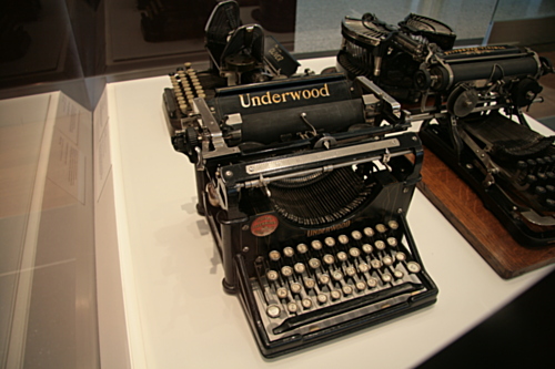 [Picture: Underwood 1 (1896) 1]