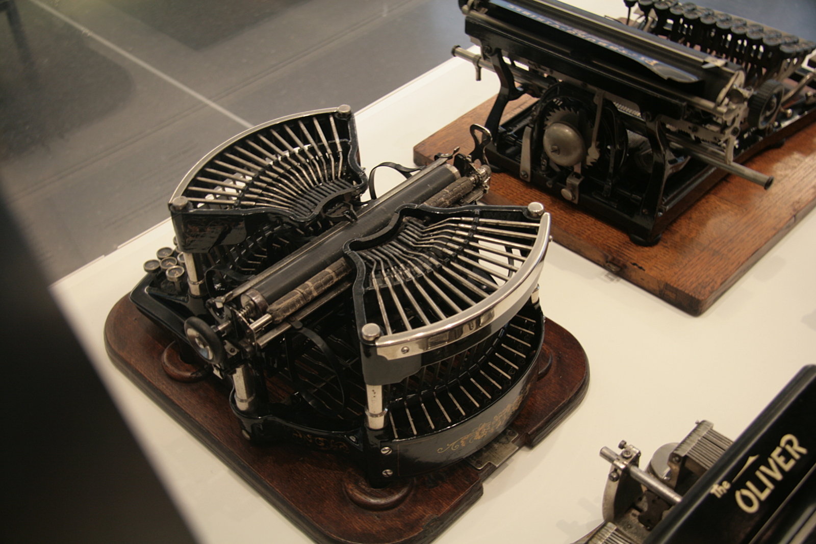 [Picture: Williams 1 (1891) 2: Side view]