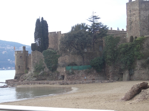 [Picture: castle 3]