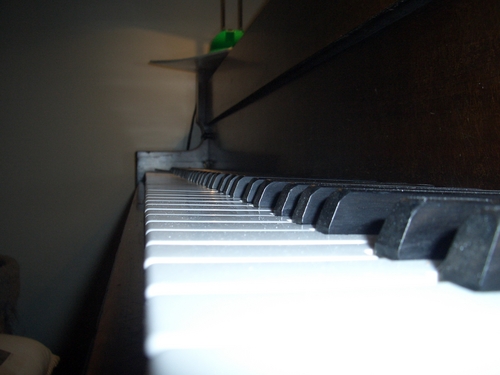 [Picture: piano 1]