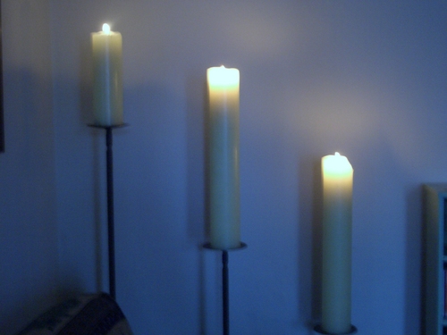 [Picture: Burning candles 2]