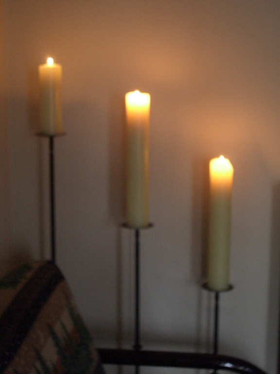 [Picture: Burning candles 3]
