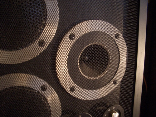 [Picture: HiFi speakers 3]