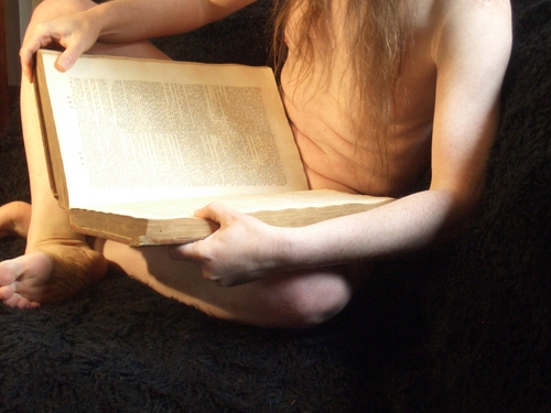 [Picture: Reading my Latin dictionary]