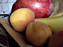 [picture: Fruit basket 4]
