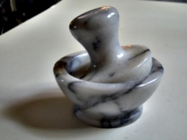 [picture: White Marble Pestle and Mortar 2]
