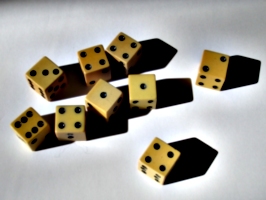 [picture: ivory gaming dice 3]