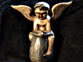 [picture: Winged Cherub Boy 5]