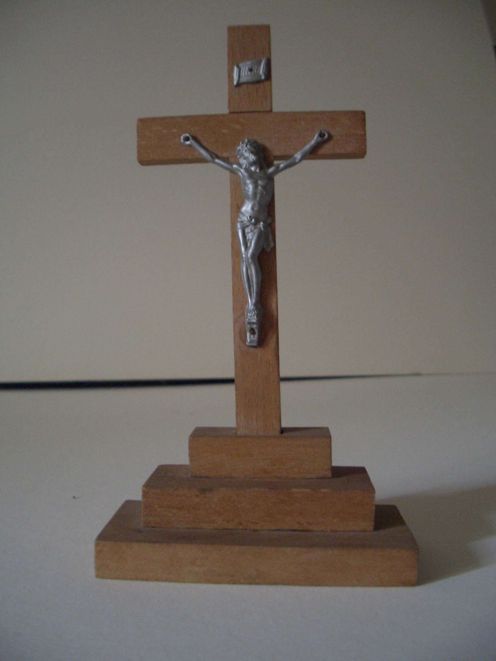 [Picture: Crucifix 4]