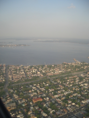 [Picture: Approaching New York City By Air 5]