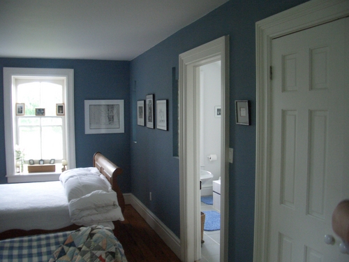 [Picture: Blue bedroom]