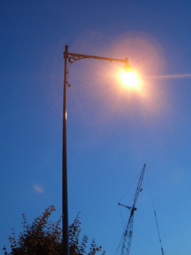 [Picture: Bright Lamppost]