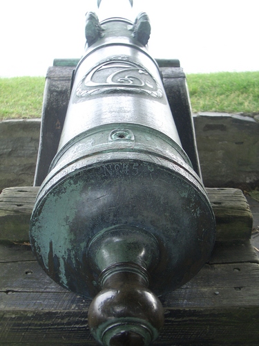 [Picture: Cannon 4]