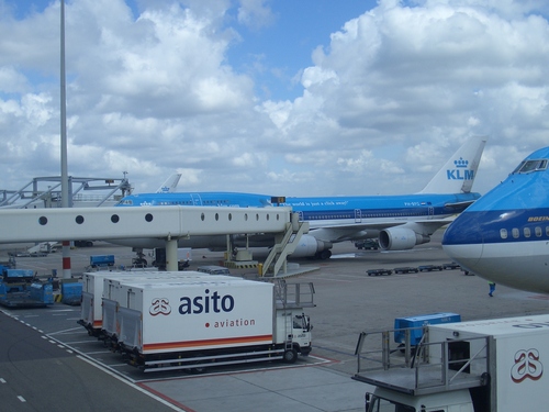 [Picture: More KLM aeroplanes]