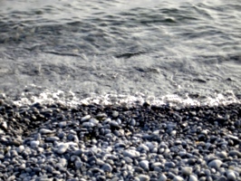 [picture: Waves lapping the beach 4]