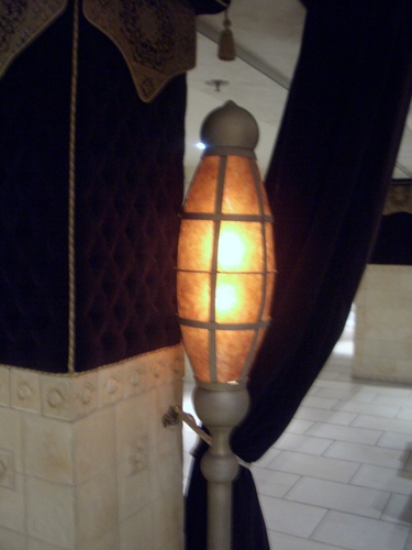 [Picture: Orange lamp]