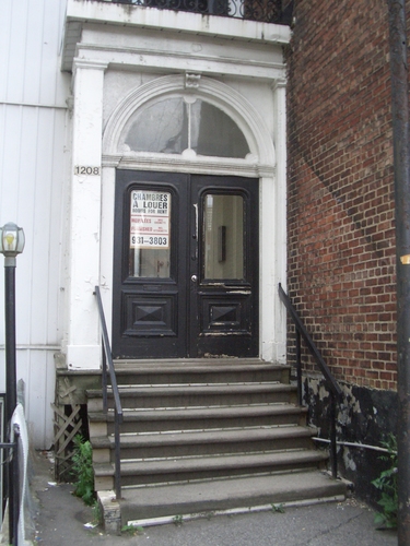 [Picture: Doorway with steps]